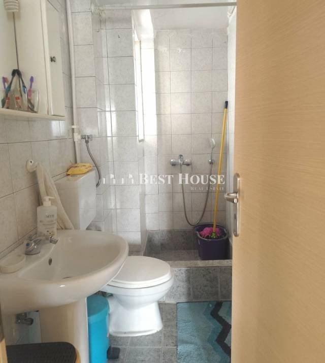 /images/gallery/7416/thumbs/11 L7416 Nees Photo_640x715.jpg